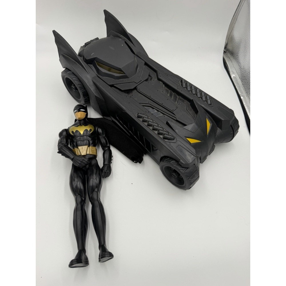 Spin Master DC Batman Bat-Tech Batmobile w/ 12" Batman Figure 2020